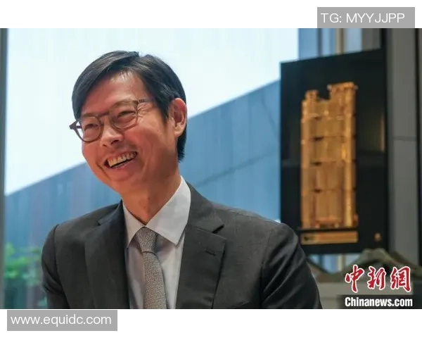 黄伟专访：从青涩少年到足球巨星的成长之路回顾